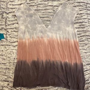 Soft and sexy tee. Size medium